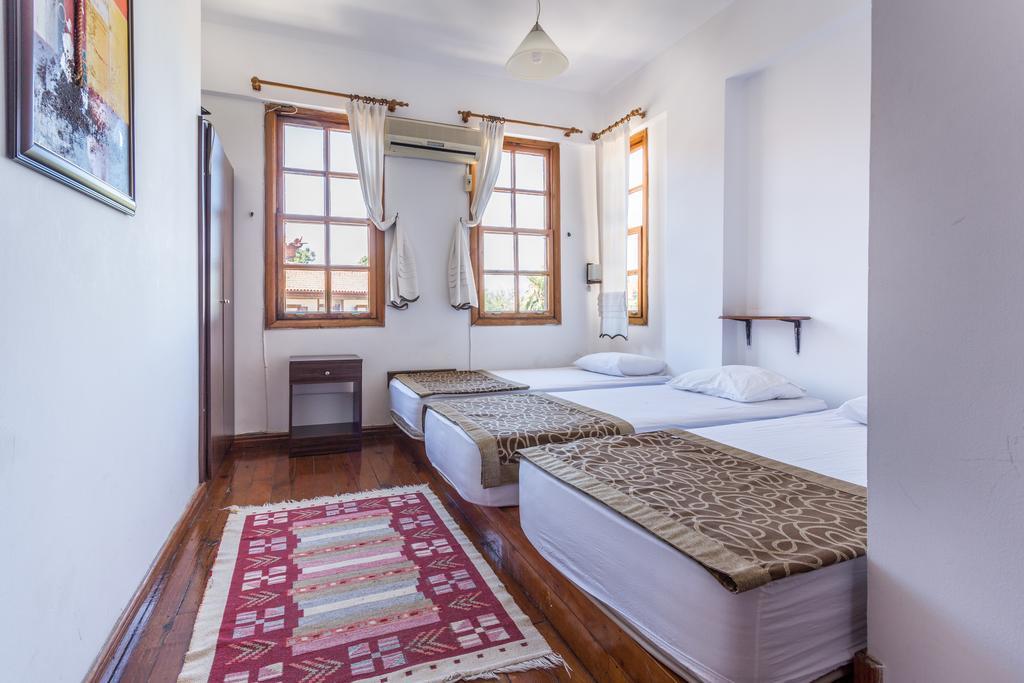 Mavi & Ani Pansiyon Antalya Exterior photo